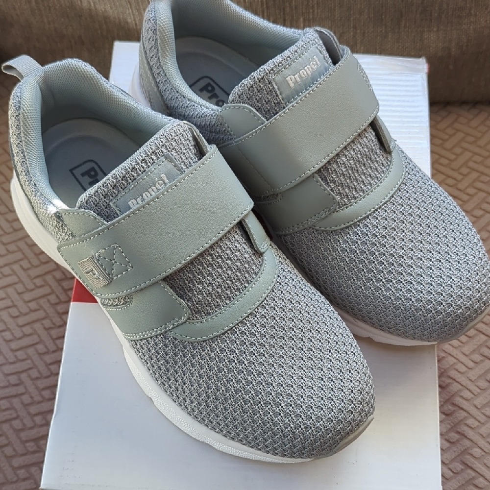 Propet Women's Gray Mesh Athletic Slip-On Sneakers